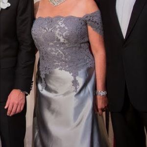 Mother of the bride corset dress from Neiman Marcus.Rich fabrics luxury quality.